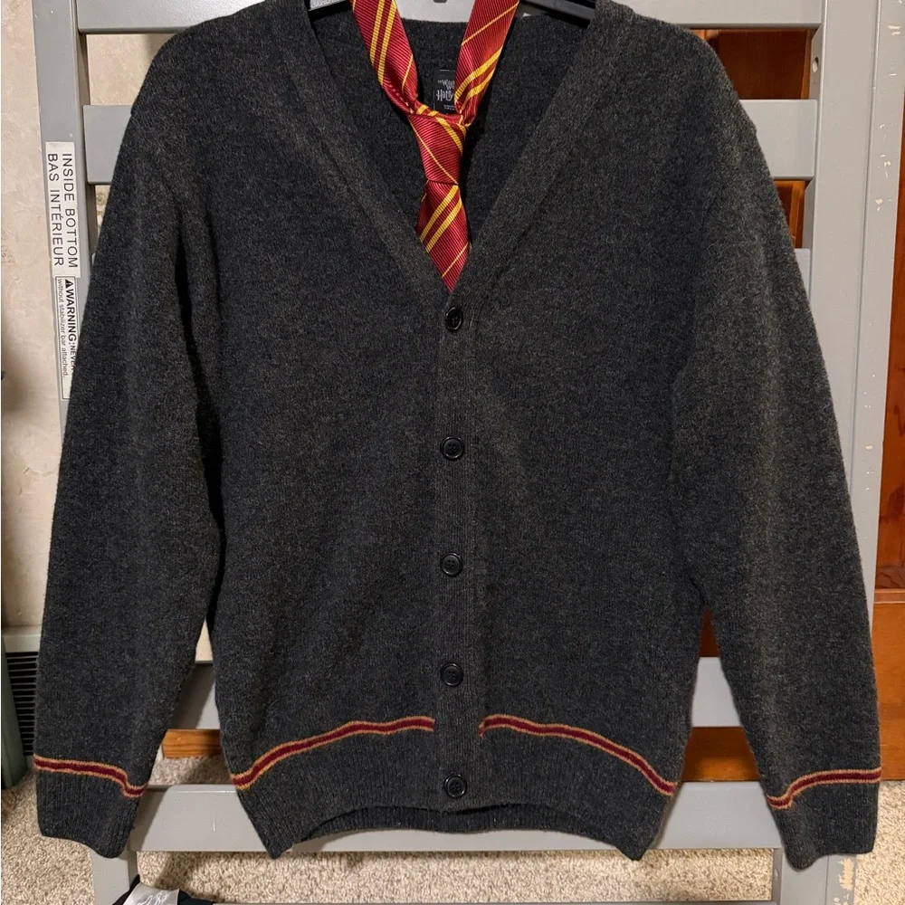Classic Charcoal Cardigan in Gryffindor school colors - Picture 1 of 8